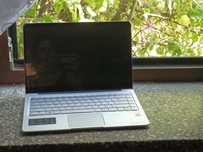 Laptop jest w dobrym stanie technicznym