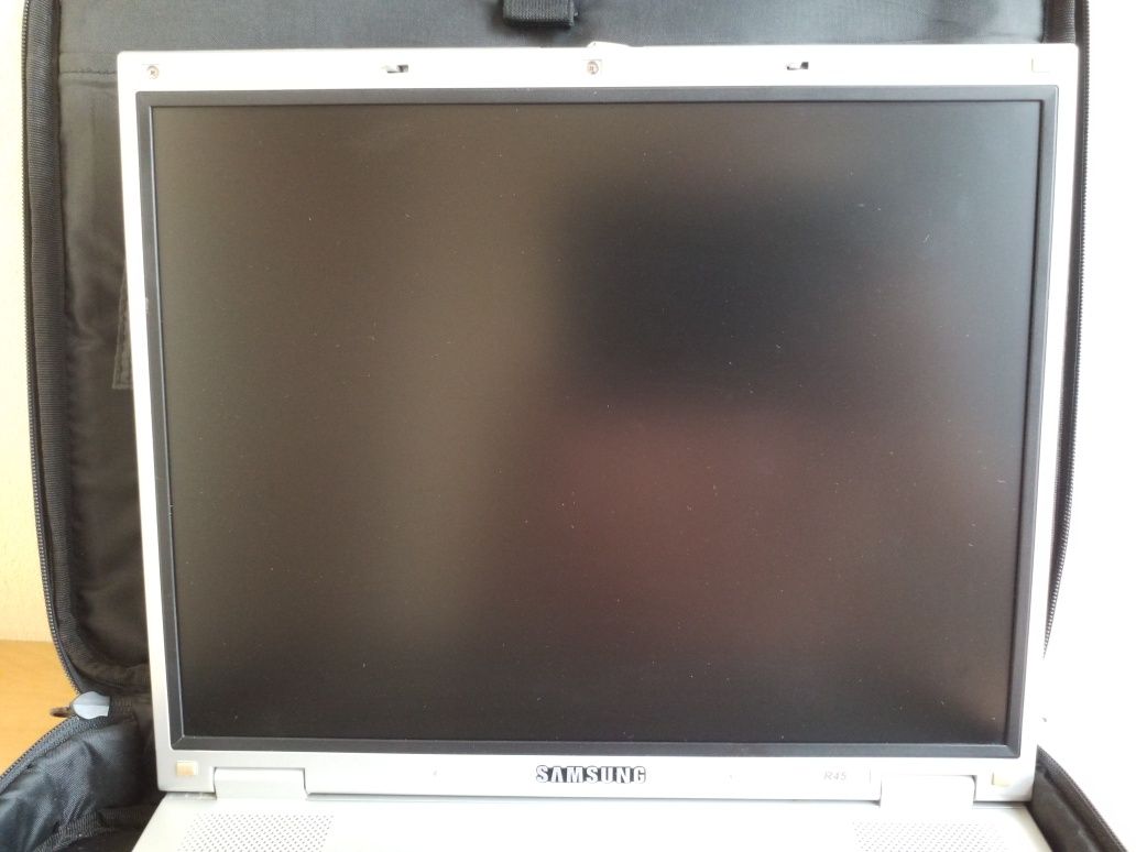 Ноутбук SAMSUNG NP-R45K001.