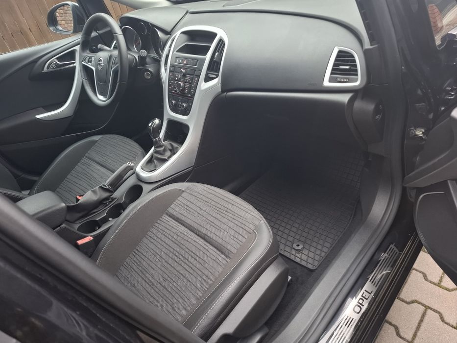 Opel Astra J 1.6 benzyna Salon Polska! Serwisowany! Super STAN!