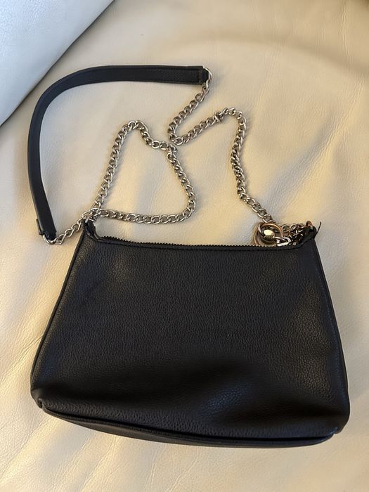 Czarna torebka na  łańcuszku H&M