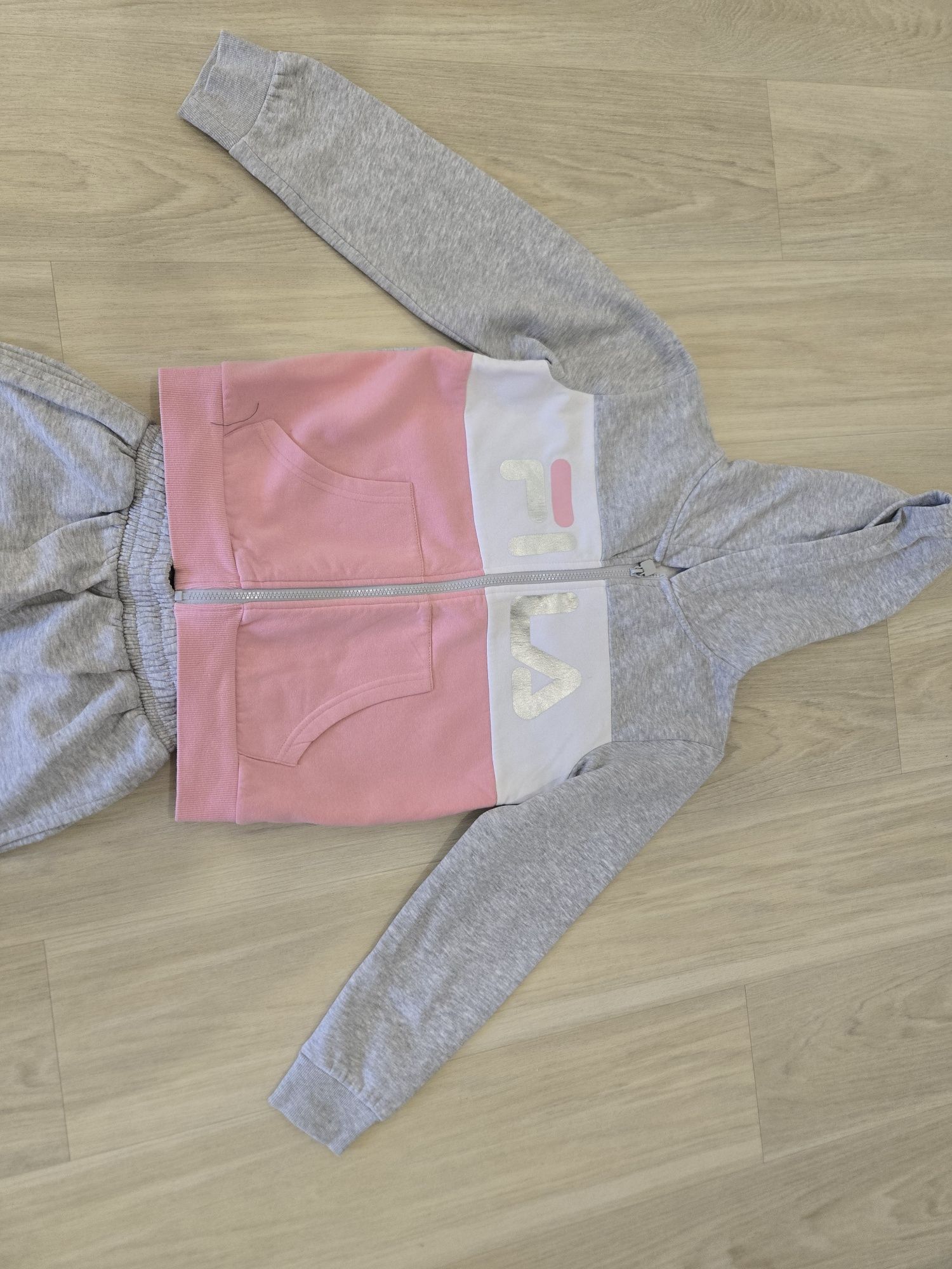Conjunto Fato Treino da marca Puma para menina 12 anos