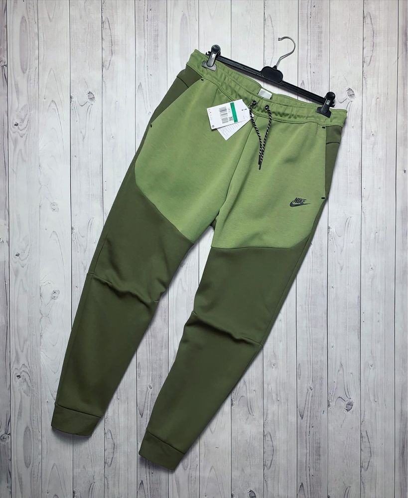 Спортивные штаны Nike tech fleece tech pack