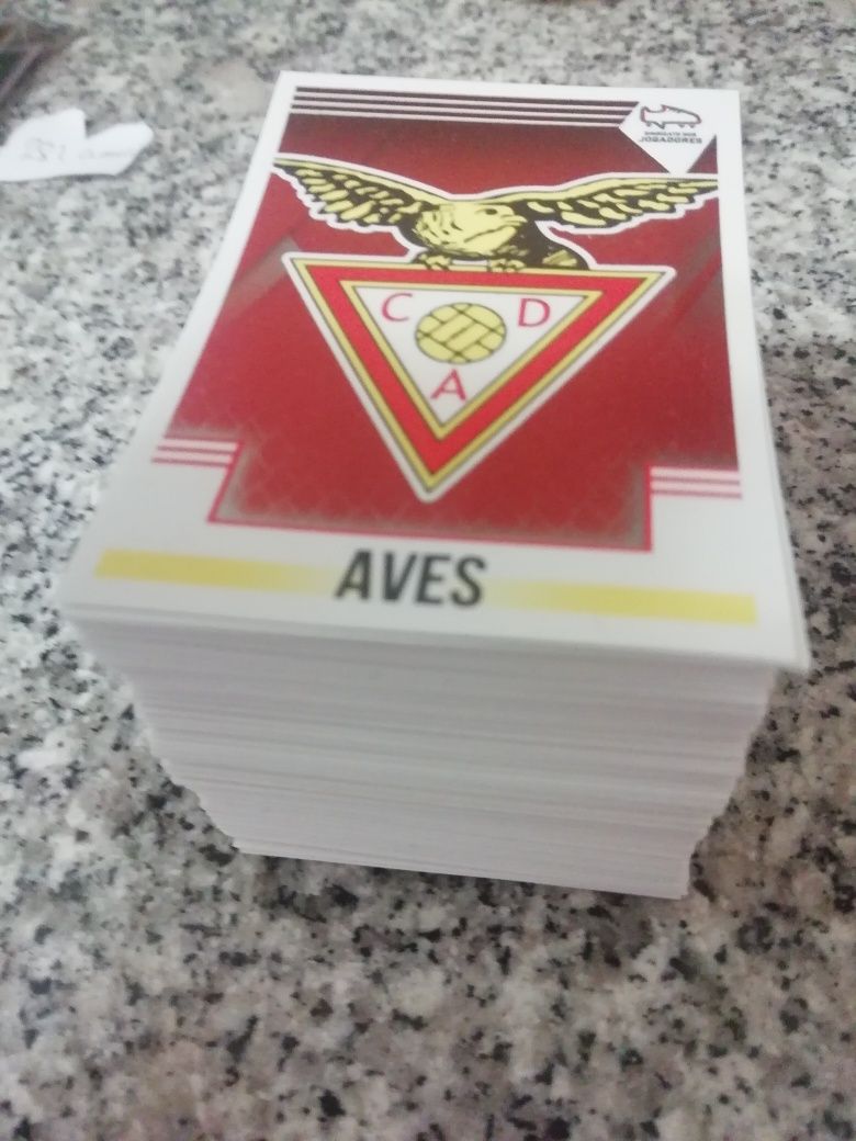 Lote 100 cromos diferentes Futebol 2019-20