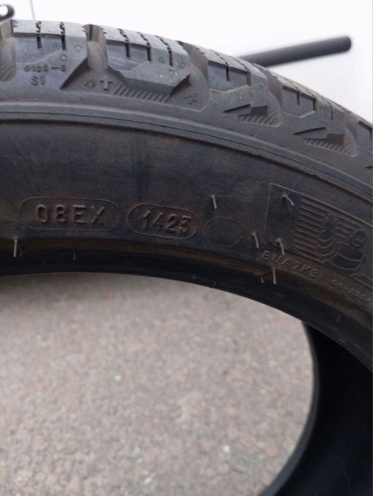 Зимові шини 235/45 R18 Michelin X-Ice Snow