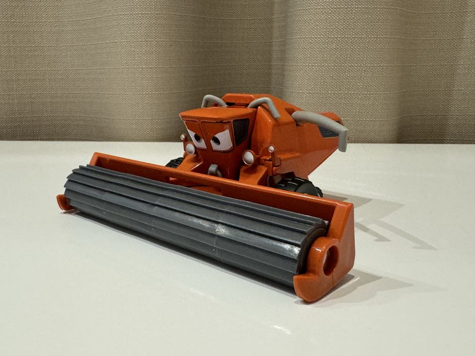 Комбайн Валєра + трактори-корови Cars Тачки Френк Макквін