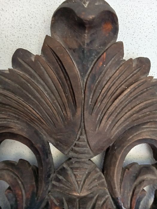 Espelho, moldura em madeira