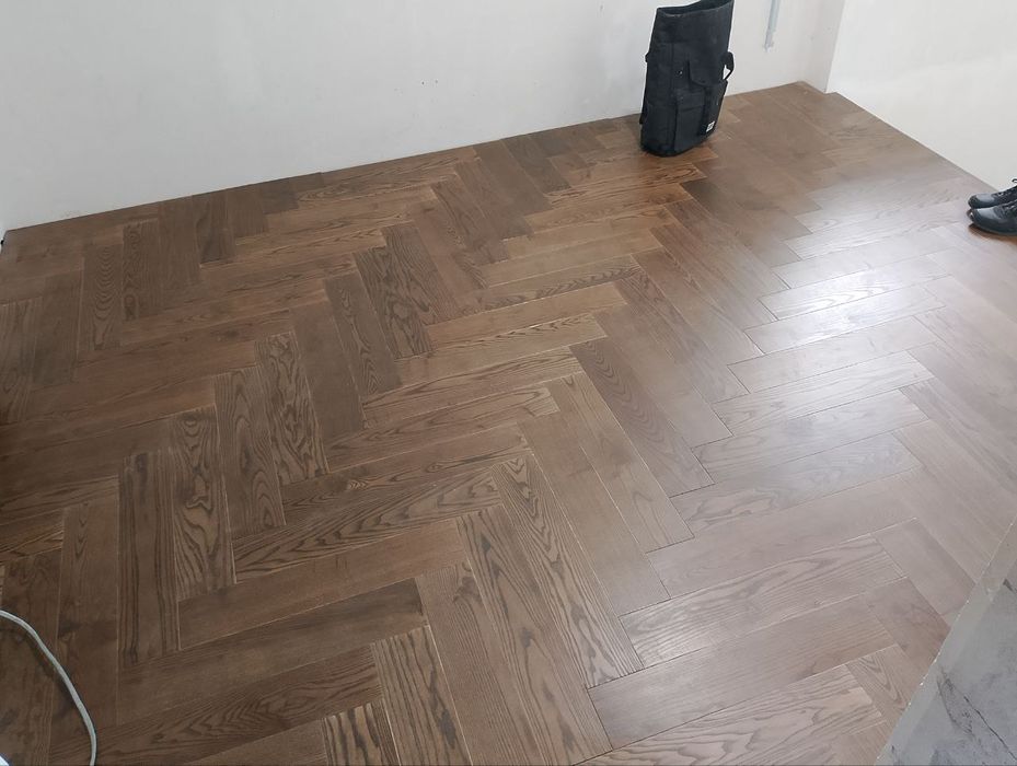 Укладка ламината, установка плинтусов, натяжные потолки!