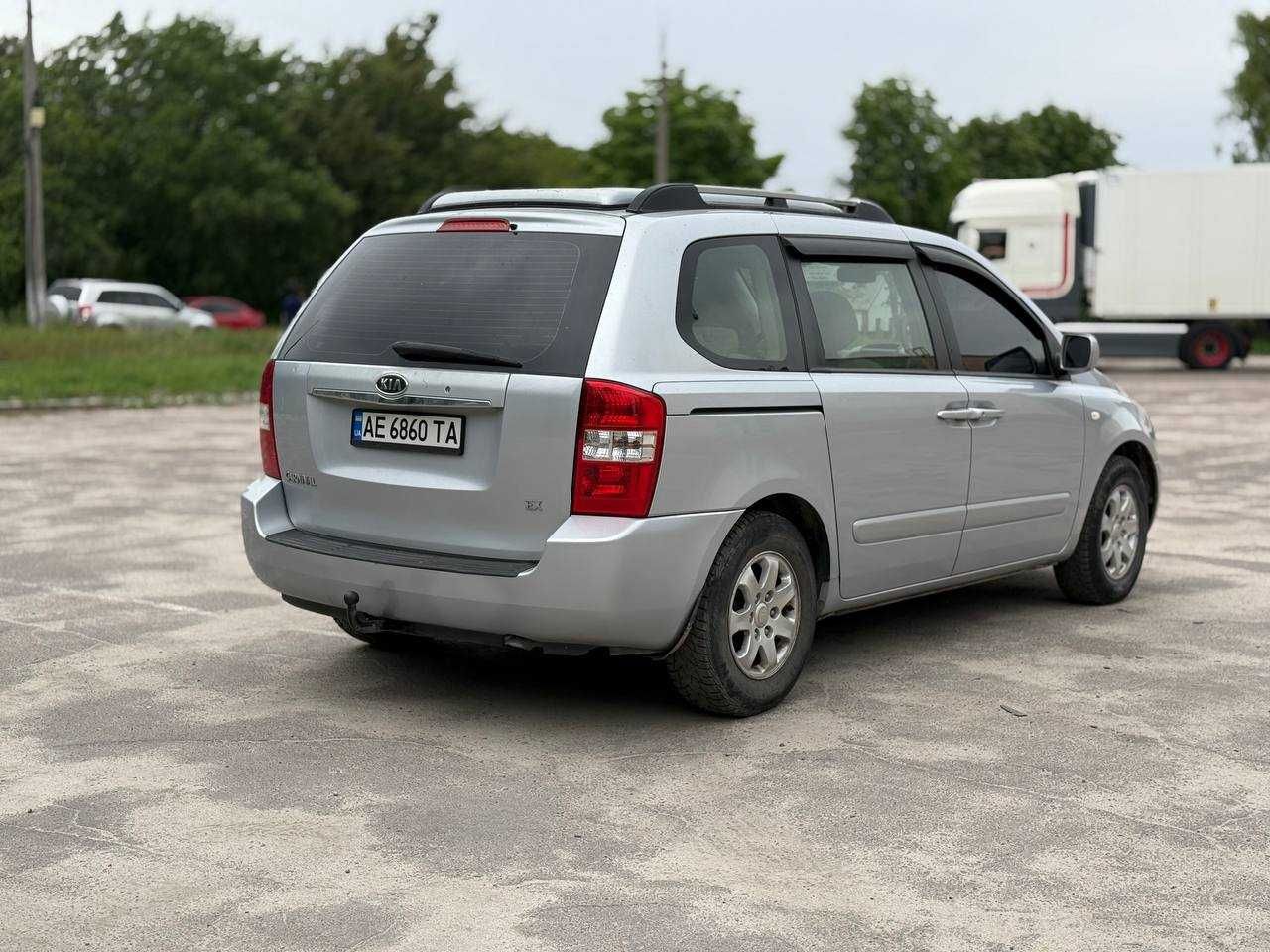 Автомобиль KIA Carnival 2007 2-ге покоління