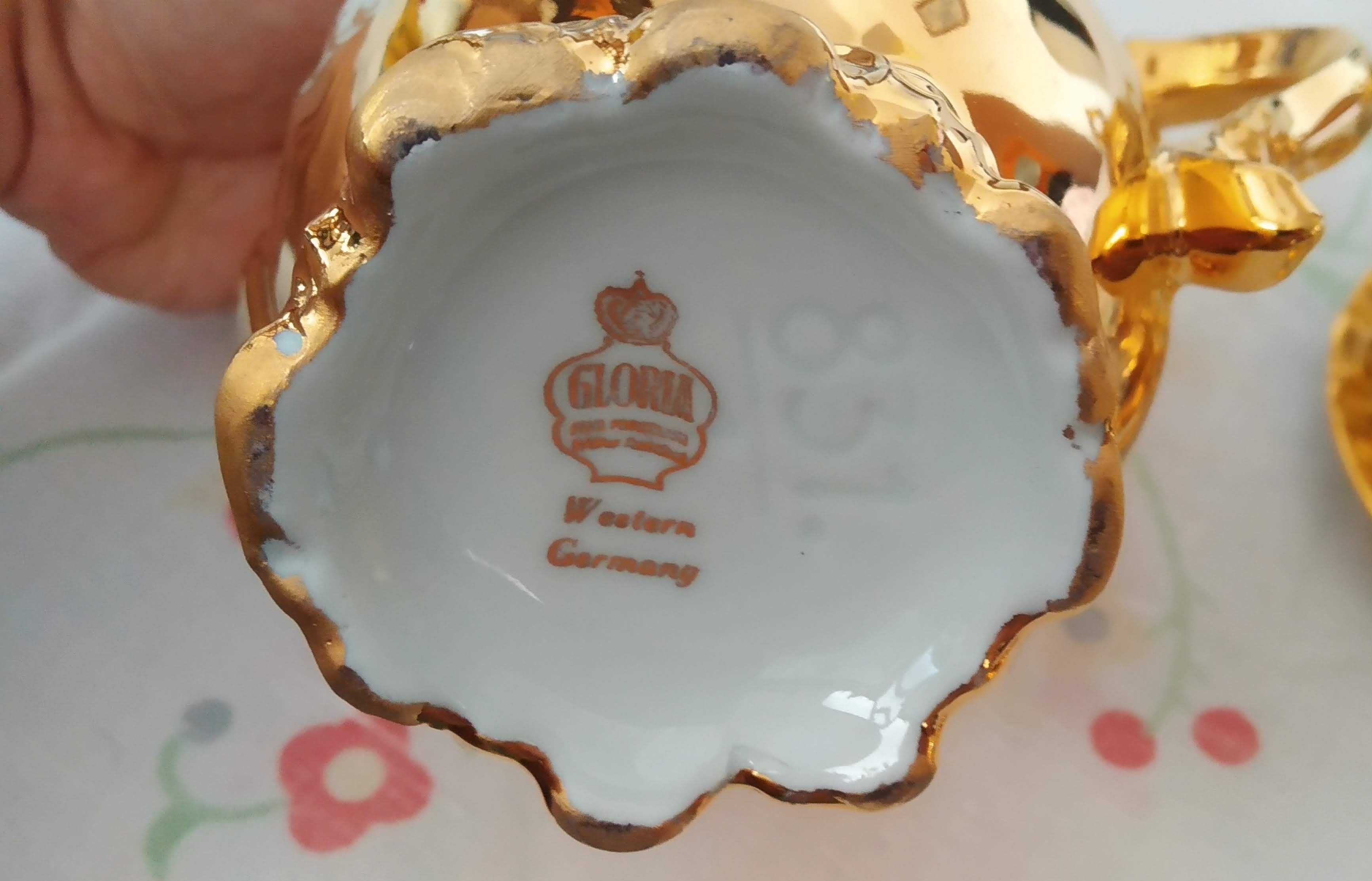 Conjunto de porcelana fina dourada a ouro 22k, anos 50.