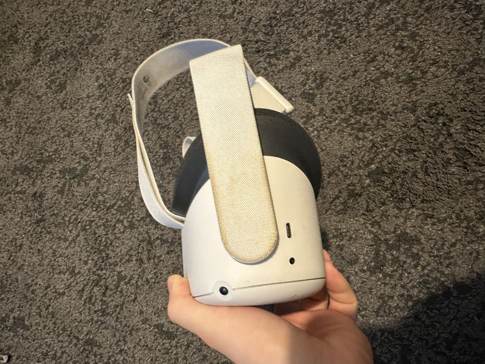 Gogle VR Oculus Quest 2 64GB + Travel case