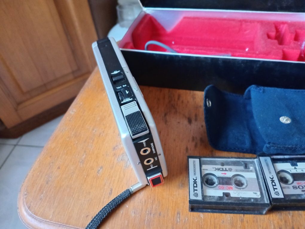Диктофон Sony M-101