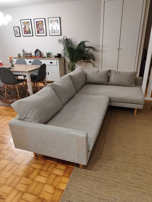 Sofá chaise-longue (cor areia)