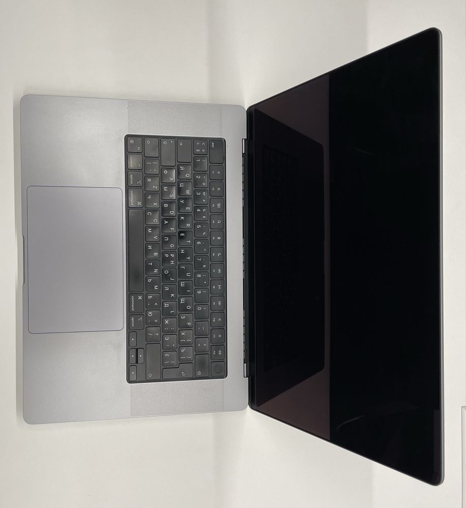 MacBook Pro 16" 2021, M1 Pro, 32GB RAM, 512GB SSD