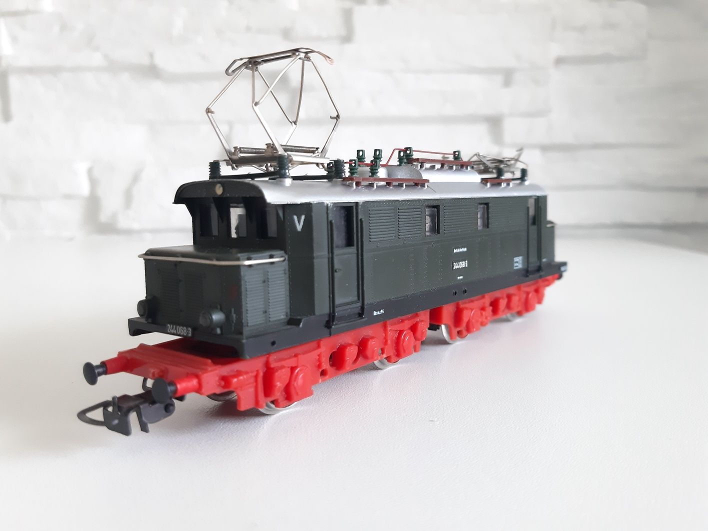 Lokomotywa Piko BR 244 H0