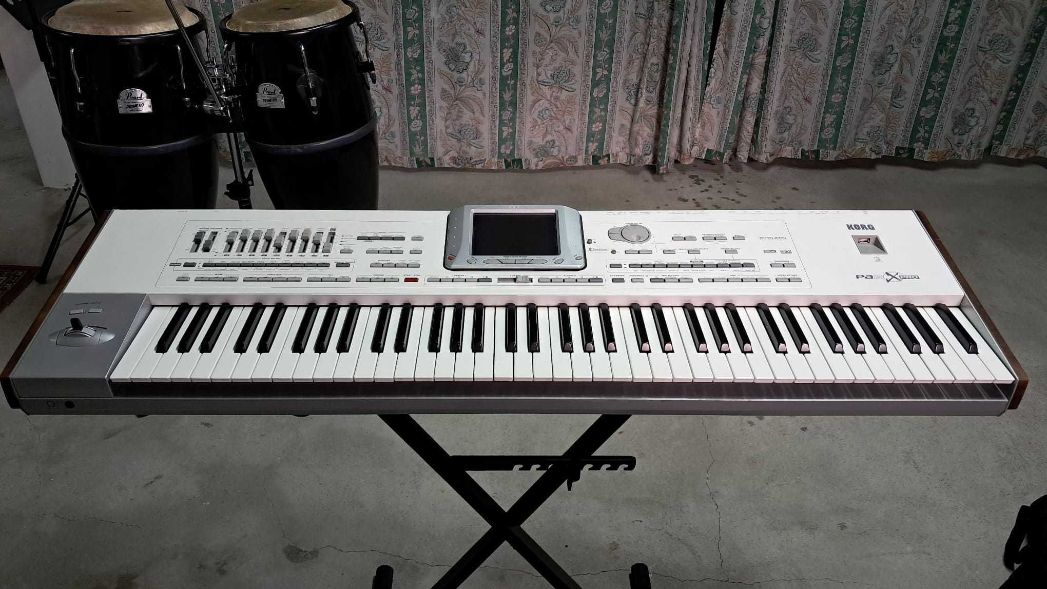 Korg Pa2X Pro - Como NOVO