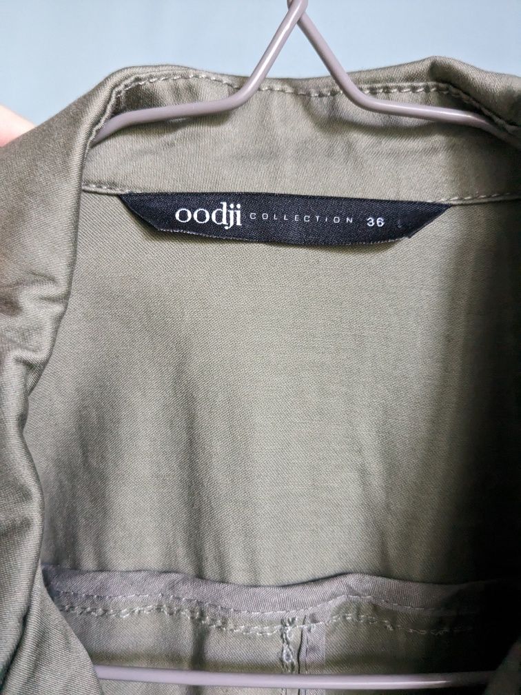 Піджак кольору хакі Oodji з ремінем