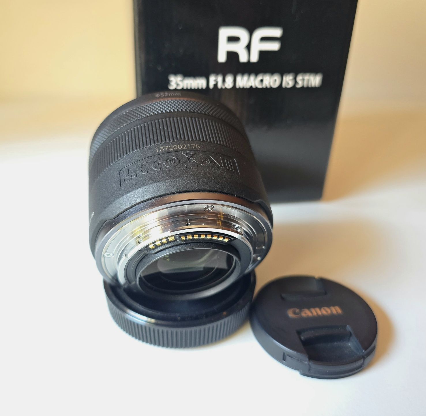 Canon RF 35mm F1.8 MACRO IS STM