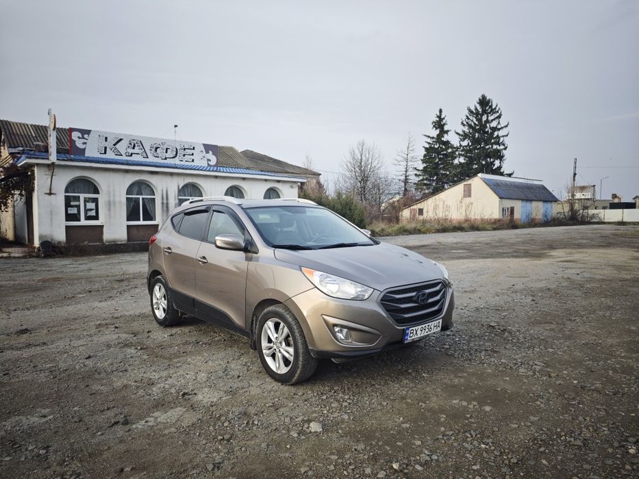 Хундай Туксон 2013 Hyundai ix35 Tucson Кросовер Позашляховик