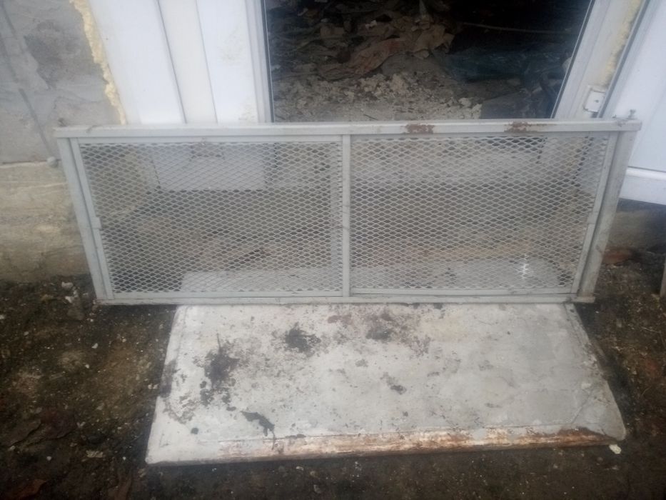 Дверка металическая раздвижная