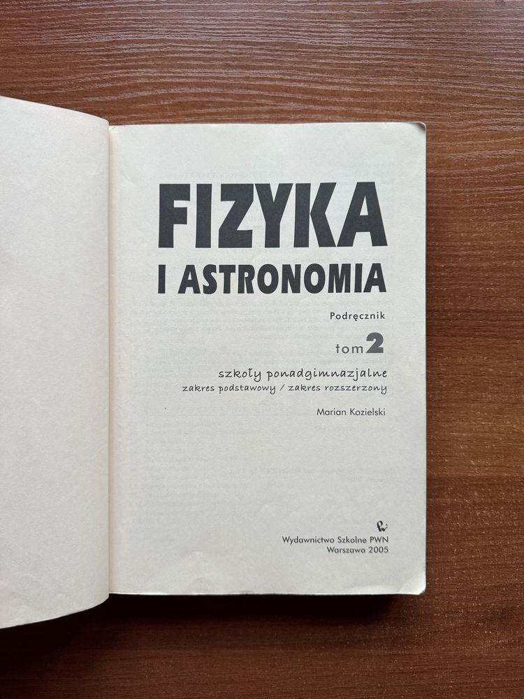 Fizyka i astronomia Podręcznik tom 2 PWN