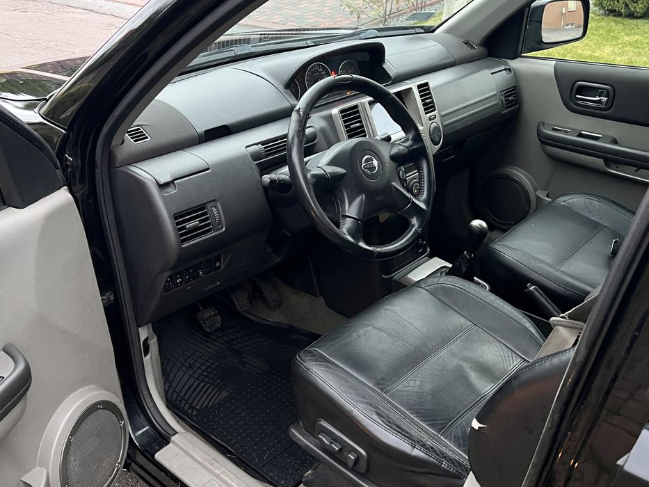 Nissan x- trail 4x4 2,5 бензин