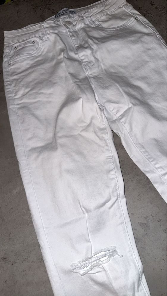 białe jeansy skinny dzinsy wyszywane logo nowe!!