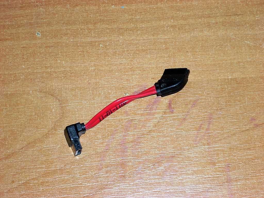 Przewód zasilania napędu + SATA do konsoli XBox 360 Slim