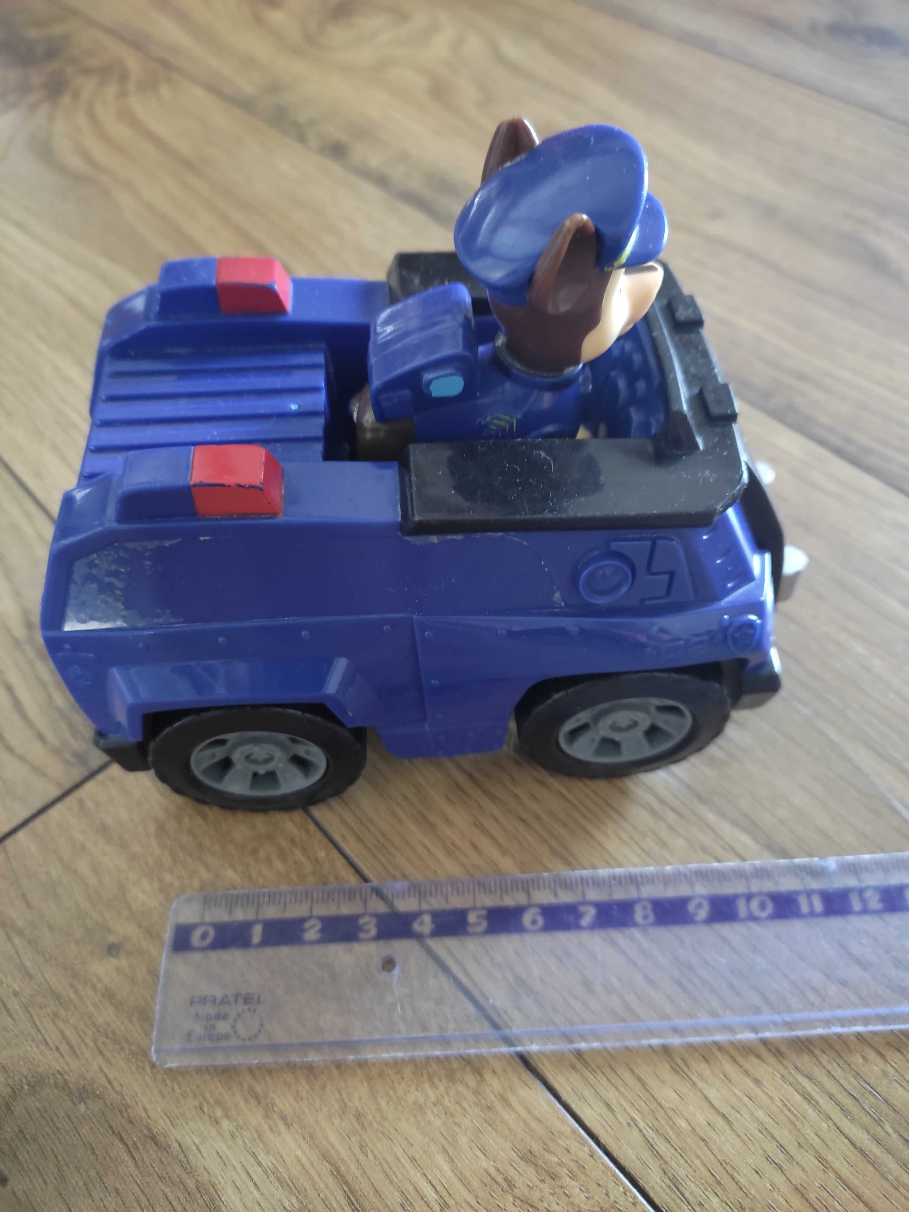 Figurka i pojazd Psi Patrol Chase