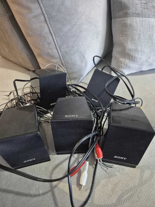 Home cinema sony dav tz140