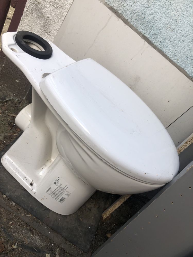 Miski wc koło wc