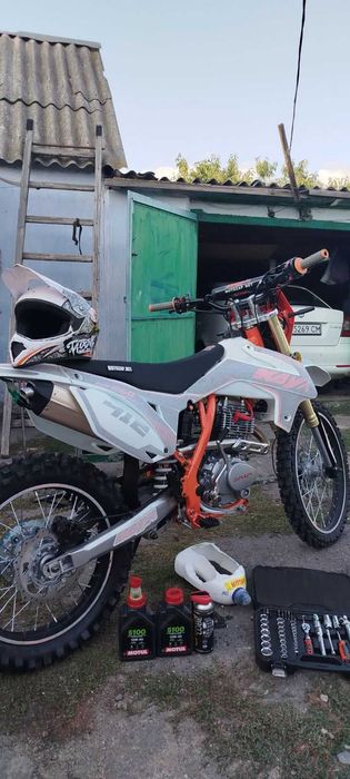 Продаю мотоцикл KAYA 412 XB250 мотард срочно!!!