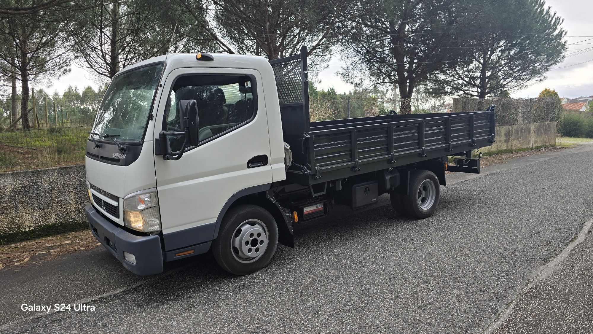 Mitsubishi Canter Basculante