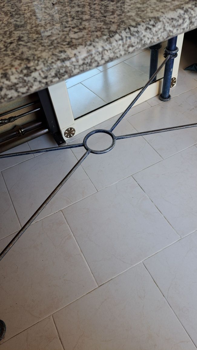 Conjunto Mesa Mármore e 4 cadeiras