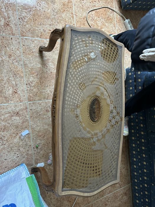 vendo mesa de sala antigo