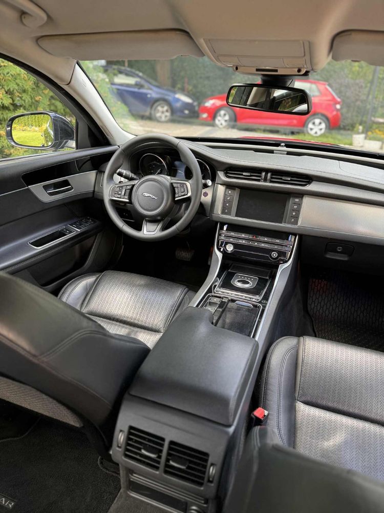 Jaguar XF 2018r 2.0D Automat 8HP Sprawny