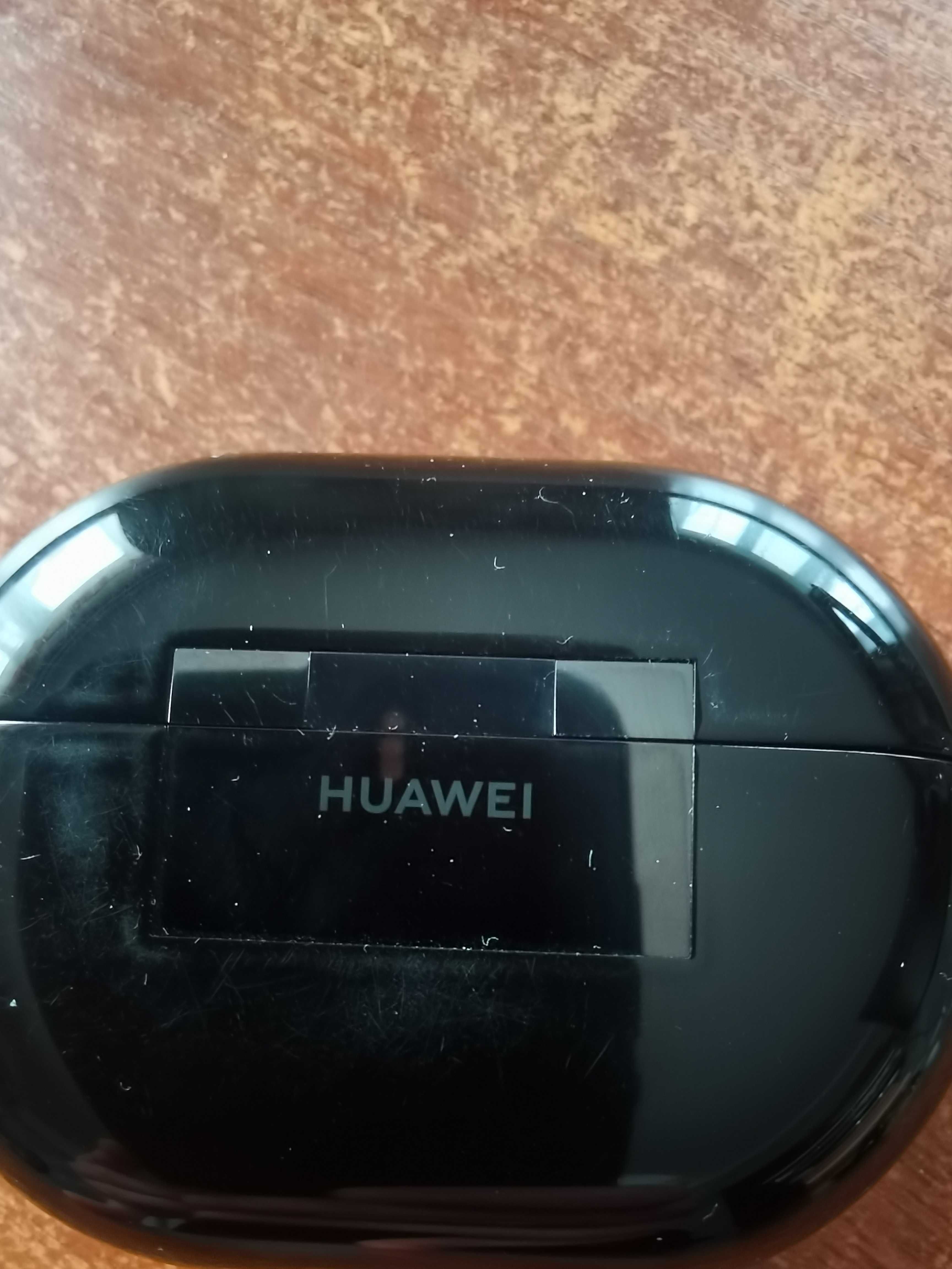 Huawei Frebuds Pro (Кейс рабочий) (Один наушник с нюансом)