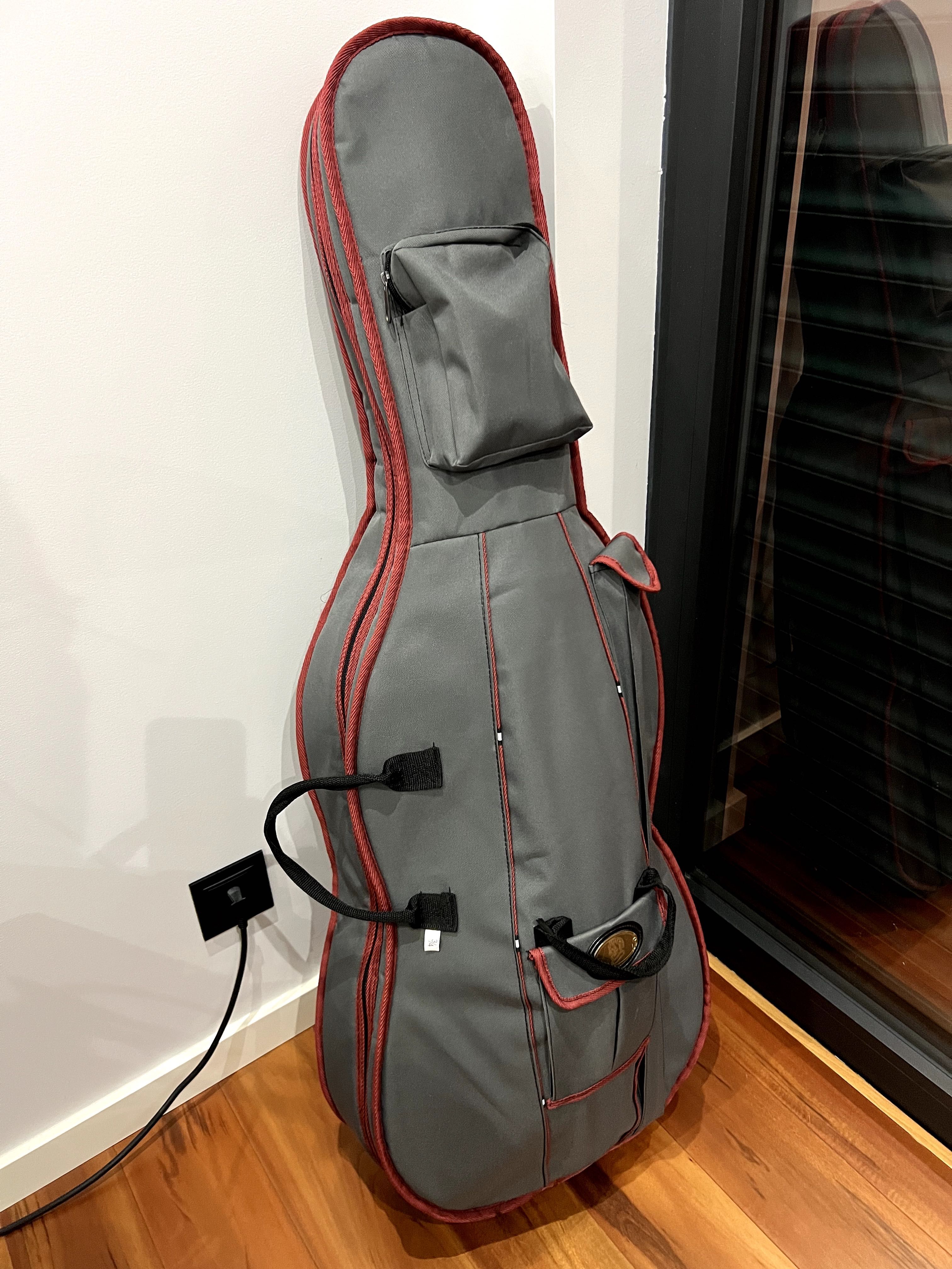 Violoncelo 3/4 student II SH STENTOR com Cordas 
Pirastro Chromcor
