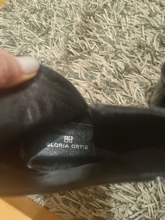 Botins em verniz Glória Ortiz tam.39