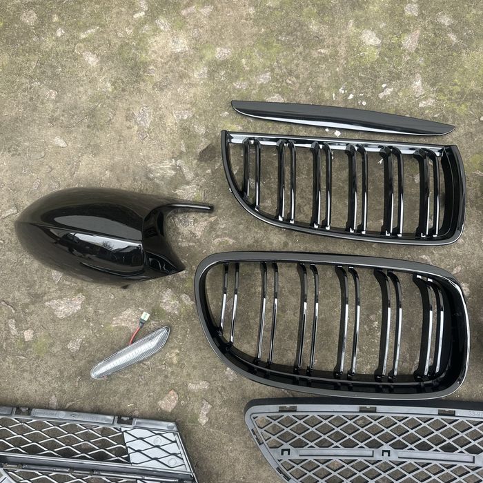 Решотка бампера bmw e90 e91 решітка туманки ноздри бмв Е90 Е91 BMW