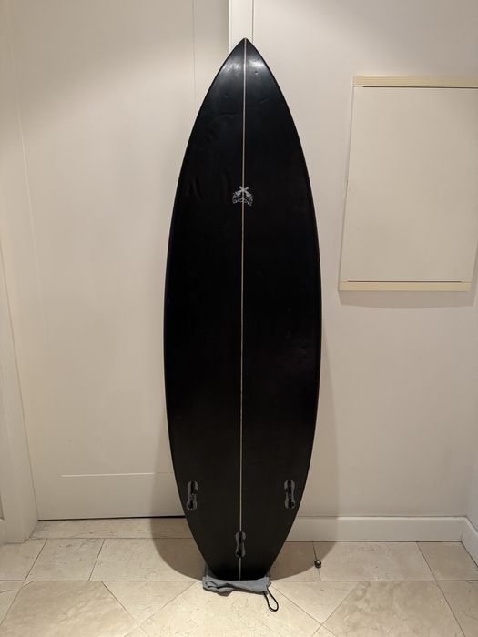 Prancha de surf impecavel !!