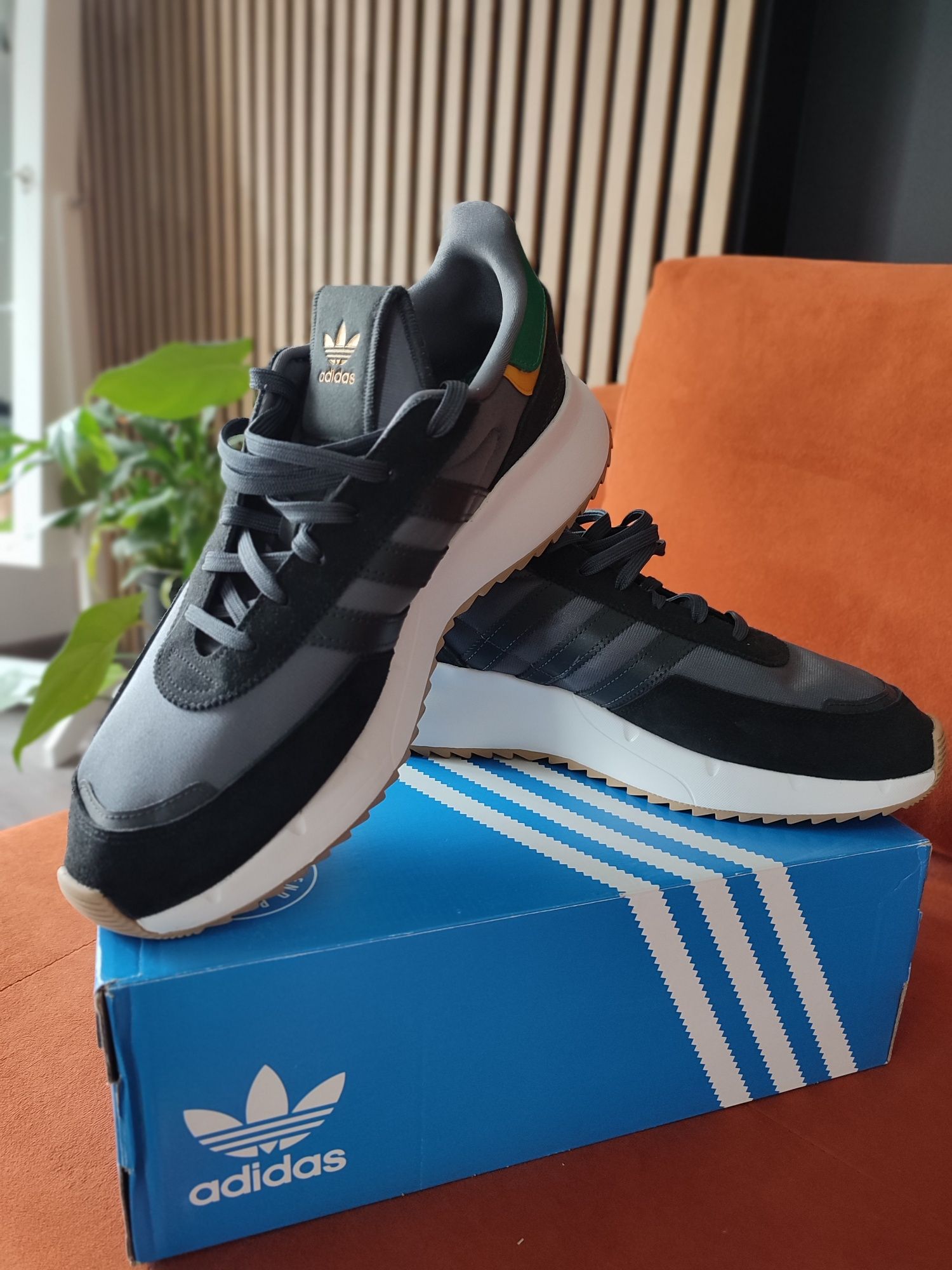 Buty Adidas Originals Retropy F2. Nowe. 47 1/3