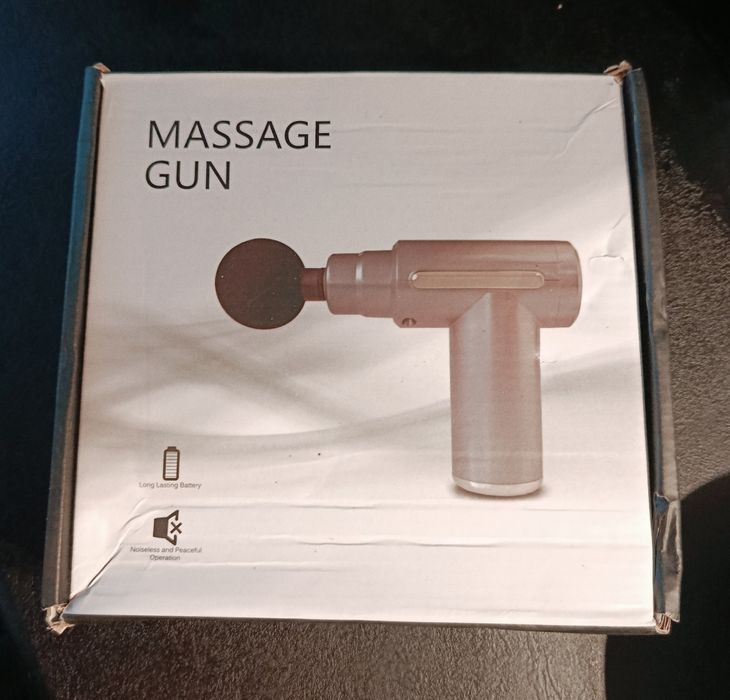 Pistolet do masażu masażer 4 głowice