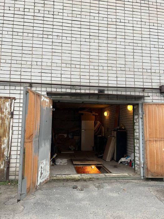 Гараж ГК «Салют» с бомбоубежещем