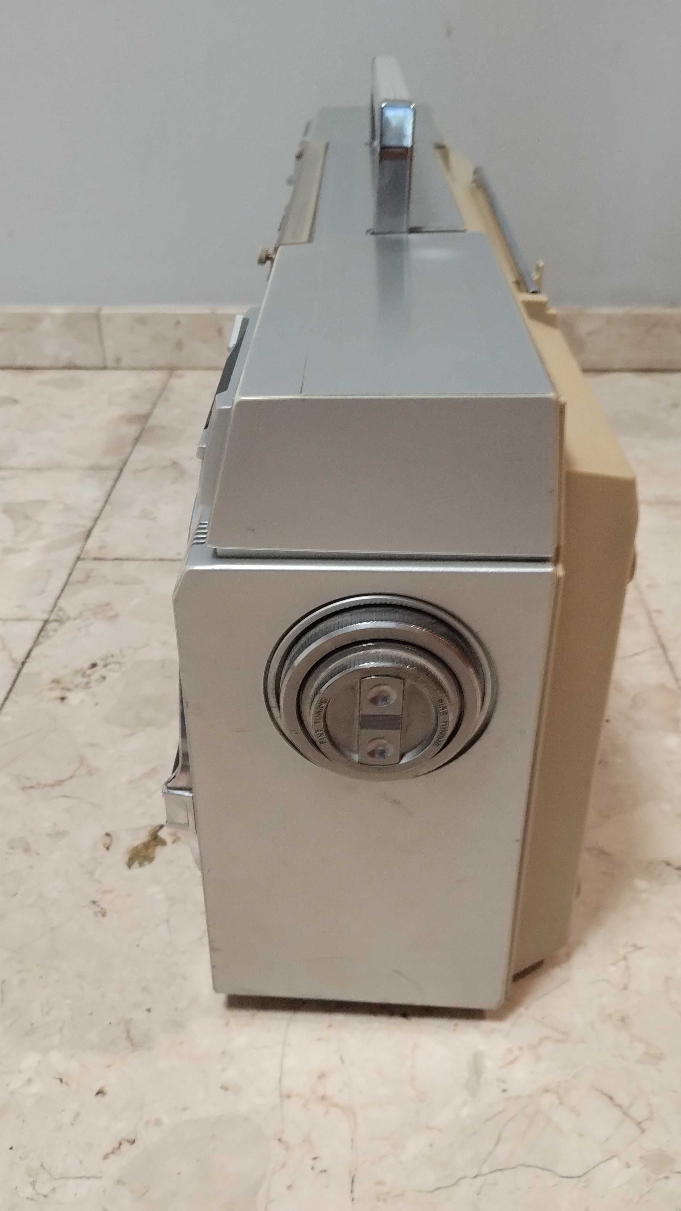 Radiomagnetofon Sharp GF-575