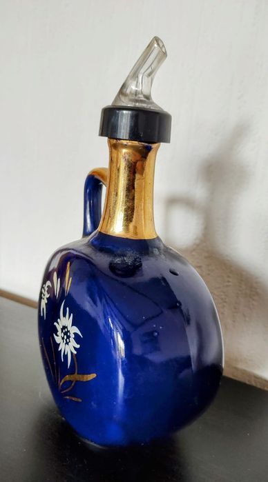 Piękna stara karafka