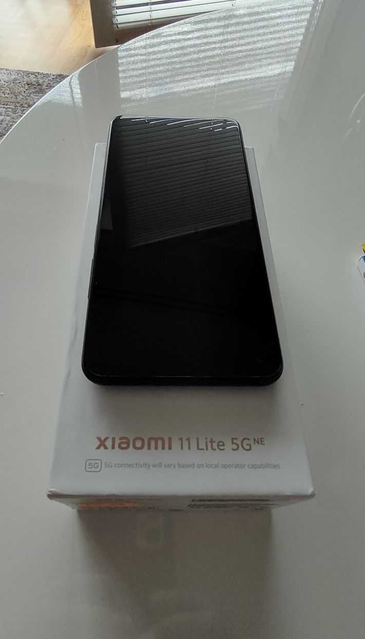 Idealny smartfon Xiaomi 11 Lite 5G NE 8/128 GB