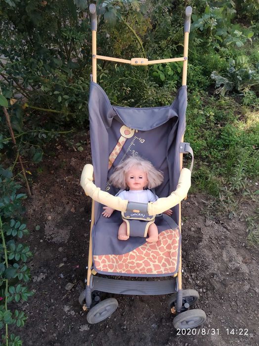 Удобная очень! Коляска детская.