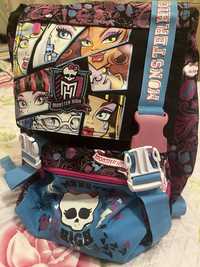 Ранець для дівчинки Monster High