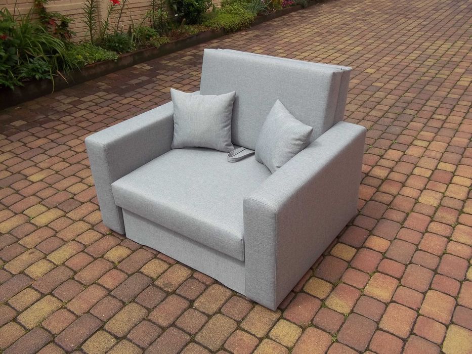 Fotel/jednoosobowe spanie/pojemnik/2 poduszki