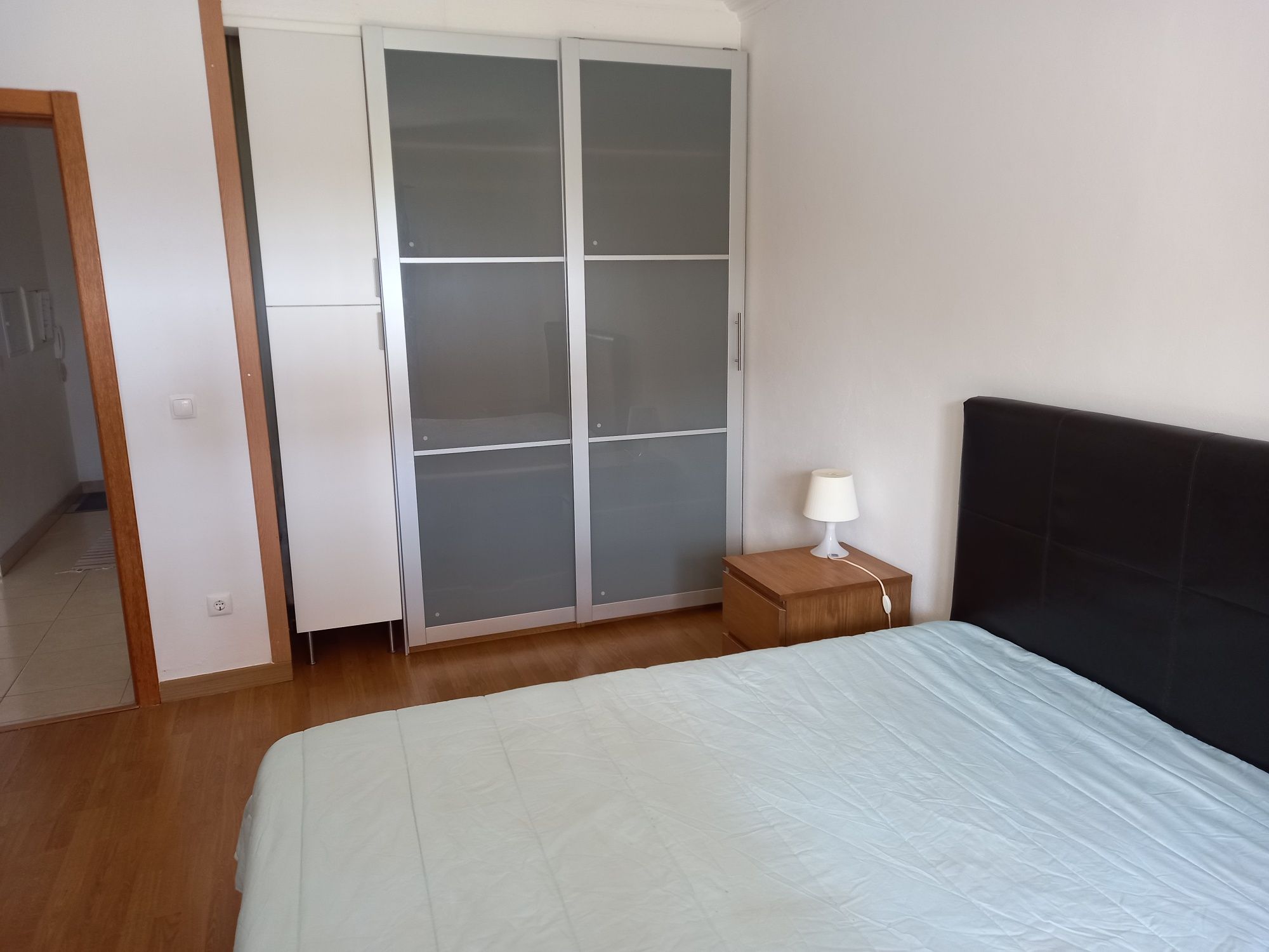 Quarto Senhora Estoril (inf: só telefone)